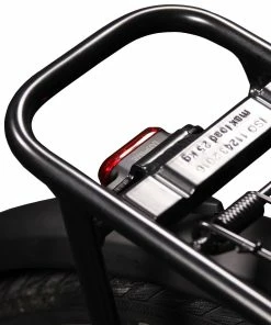 Lupine - Feu Arrière C14 G Pour Vélo électrique (montage Sur Porte-bagages Arrière) -Vélos électriques Soldes 2022 lupine feu arriere c14 g pour vae montage porte bagages arriere detail 2 3840x2160