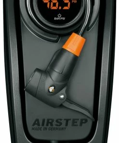 SKS - Pompe à Pied Airstep Digi Pour Vélo électrique -Vélos électriques Soldes 2022 sks pompe a pied airstep digi detail 4 3840x2160