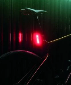 Supernova - Feu Arrière TL3 PRO Avec Feu Stop Et Signal De Freinage D'urgence -Vélos électriques Soldes 2022 supernova feu arriere tl3 pro 3 3840x2160